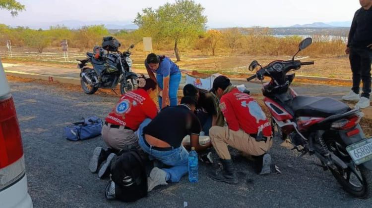Motociclista termina en el hospital tras brutal derrape en el Circuito de Tequesquitengo