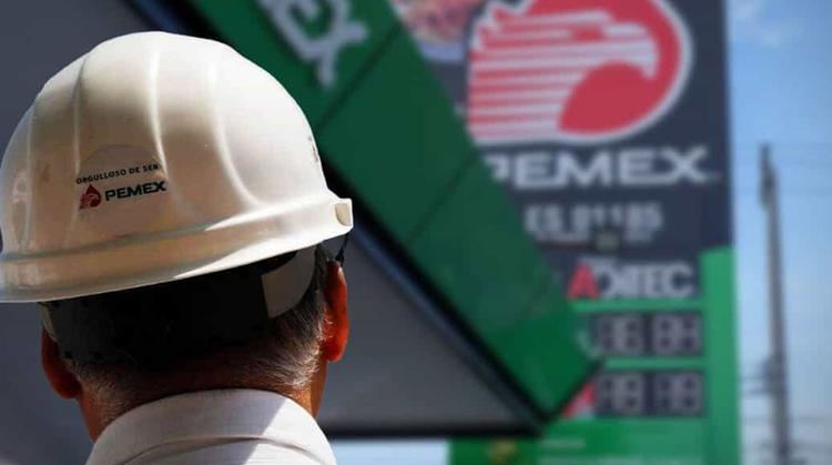 Muere trabajador tras fatal incendio en refinería de Pemex; suman tragedias este 2026