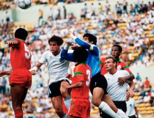 المغرب في مونديال 1986.. حين فتحت يد بادو الزاكي “باب التاريخ” للعرب والأفارقة