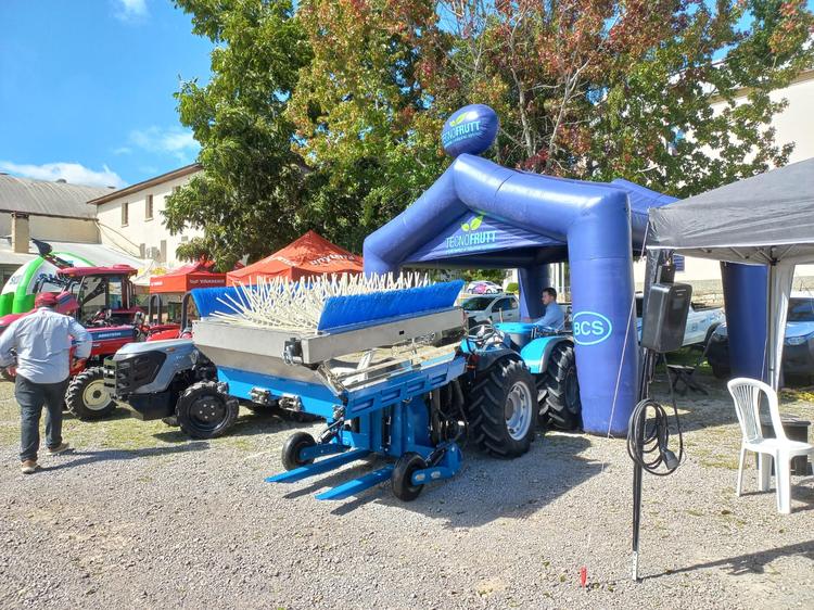 Dia de Negócios Sicoob possibilita aquisição de máquinas e equipamentos para produtores rurais