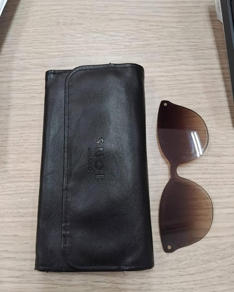 Sono stati ritrovati al Campo Sportivo questi occhiali da sole. Chi li avesse persi può rivolgersi al Comando dei vigili...