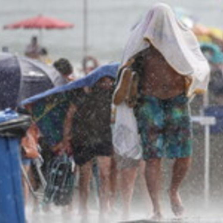 Tregua dal caldo ma arrivano rovesci e temporali. Allerta gialla in 13 regioni