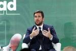 Enrique Riquelme desata la locura en un acto benéfico: "Tengo el aval y decidiré en los próximos días"