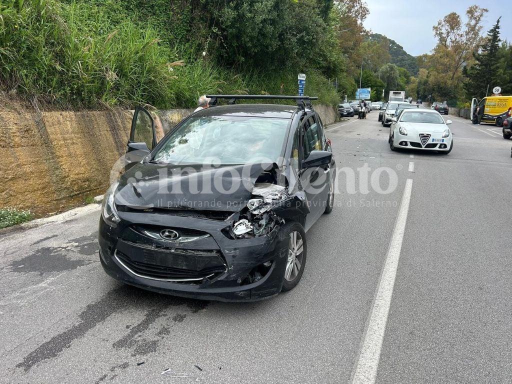 Incidente a Castellabate: tamponamento sulla Via del Mare, due feriti in ospedale