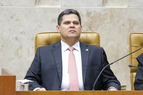 Antes de anúncio de derrota de Messias, Alcolumbre teria 'cochichado' sobre perda por oito votos de diferença