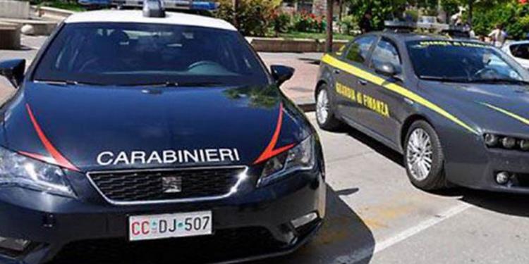 Mafia, armi e droga tra Catania e Siracusa: maxi operazione con 25 misure cautelari. Sequestrati 5,5 milioni di euro