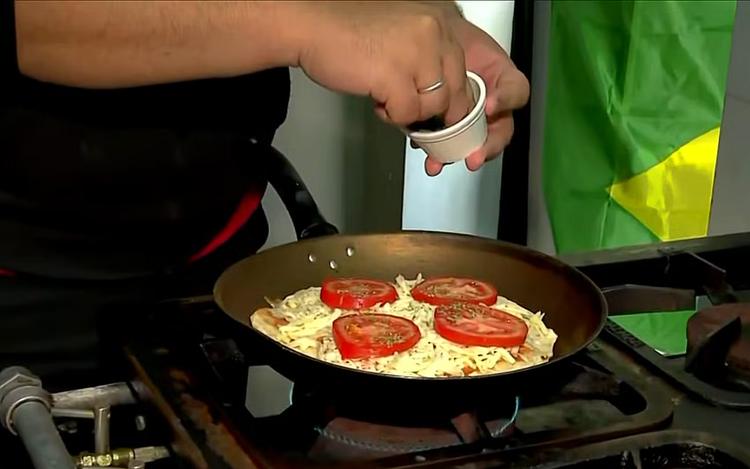 Dia Internacional da Pizza: aprenda uma receita prática para preparar na frigideira