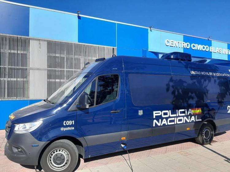 OBTENCIÓN Y RENOVACIÓN DE DNI Y PASAPORTE La unidad móvil de la Policía Nacional estará el 12 de agosto en Gran Avenida....