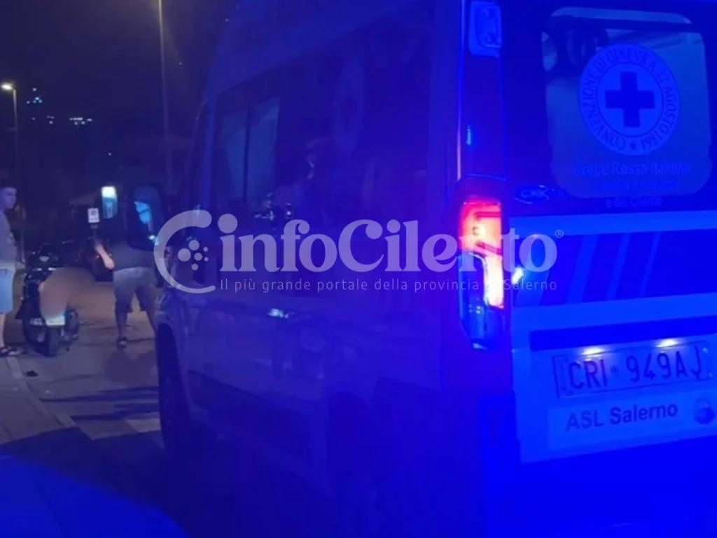 Investimento ad Agropoli in via della Libertà: due persone travolte da uno scooter