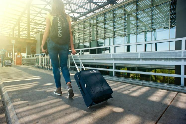 Viaggi in aereo, cambiano le regole sui bagagli smarriti: basta il modulo PIR per avere il risarcimento