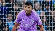 En el debut de Rulli, el Manchester City goleó al Norwich por la Carabao Cup