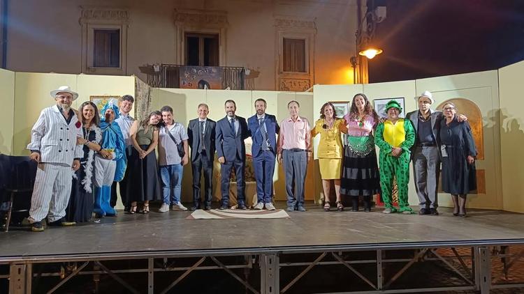 Bellissima serata ieri a Petralia Sottana con una piazza gremitissima di spettatori. Grazie a tutti  i presenti. Un graz...