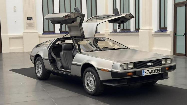 El mítico coche Delorean de 'Regreso al Futuro' llega al Museo del Automóvil de Málaga, cedido por Bernardo Quintero