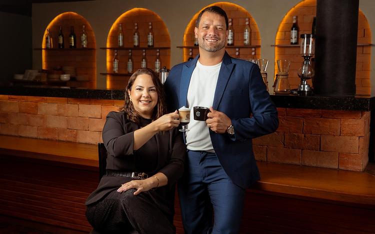 Café lucrativo: casal cria franquia que une lucro e liberdade de tempo