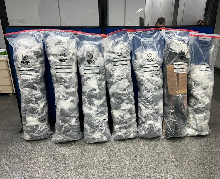 PM faz apreensão de mais de 75 kg de drogas e prende três suspeitos em Rio das Ostras