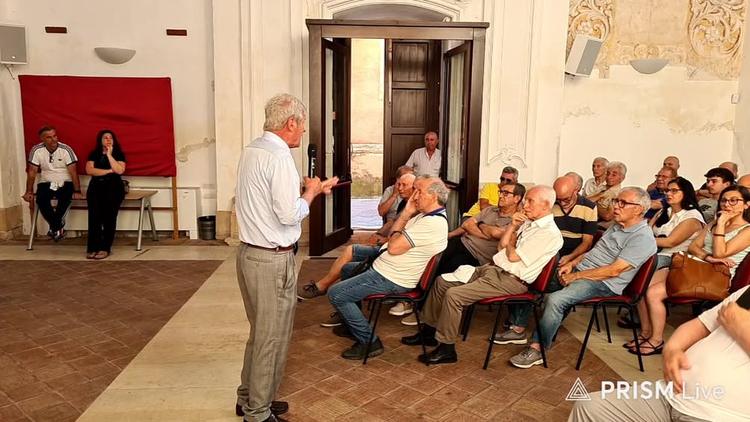 Assemblea pubblica sulla questione dell'acqua. Auditorium San Domenico Lunedì 6 Luglio 20w6 Militello in Val di Catania