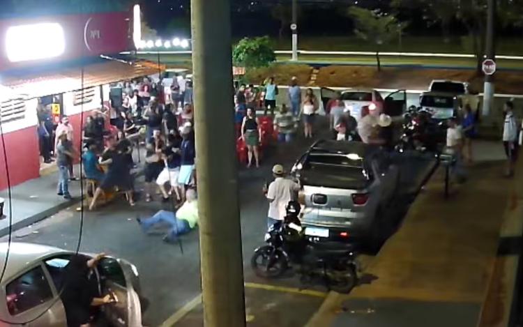 Homem é preso suspeito de participar de homicídio em bar de Barretos, SP; três são procurados