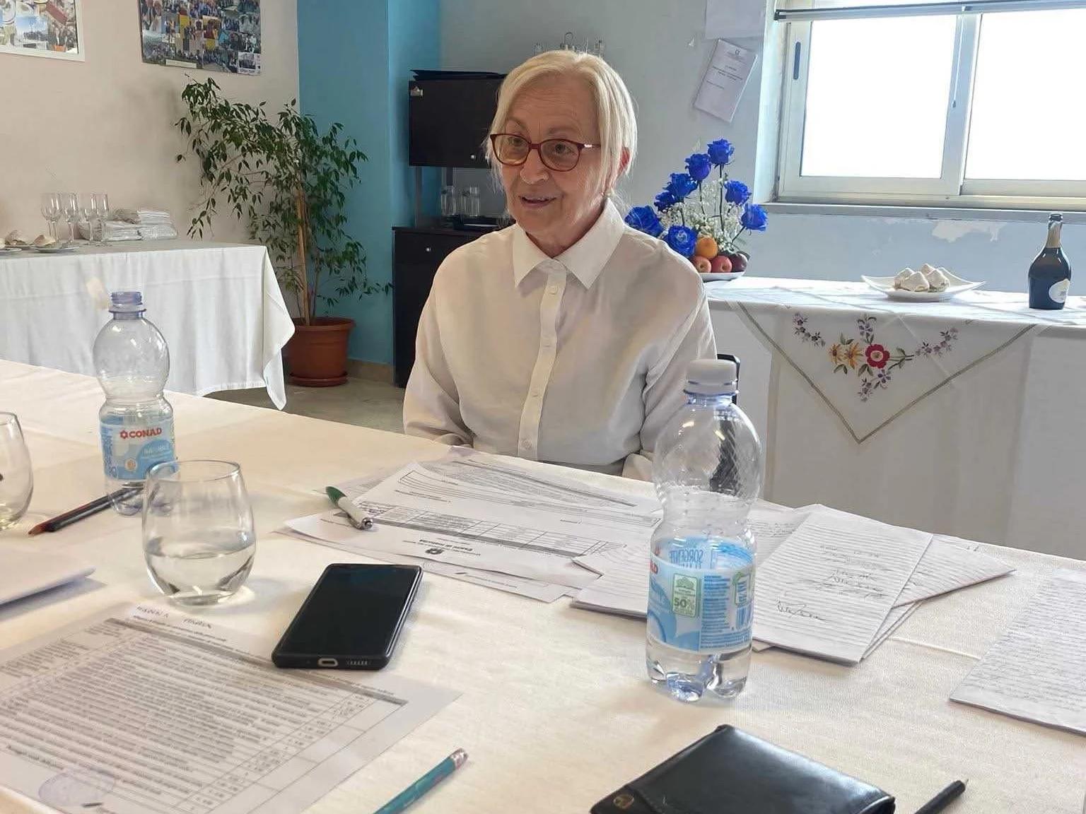 A 77 anni si diploma all’alberghiero: la storia di Maria e del suo sogno realizzato