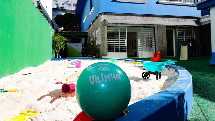 Escola Vilinha fortalece ensino bilíngue em parceria com a International School