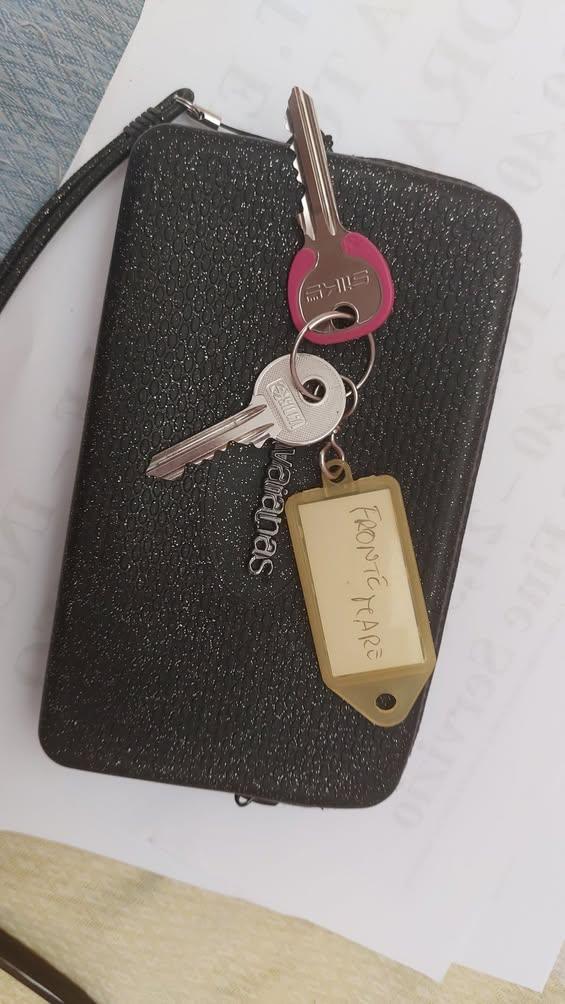 Presso il Comando P.L. è stata consegnata una pochette contenente delle chiavi.
