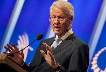 80 anni Bill Clinton, il cardiologo: "Dopo bypass dieta Veg e nuova vita, esempio per pazienti"
