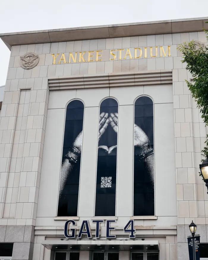 At Yankee Stadium, JAŸ-Z leaves no reasonable doubt
