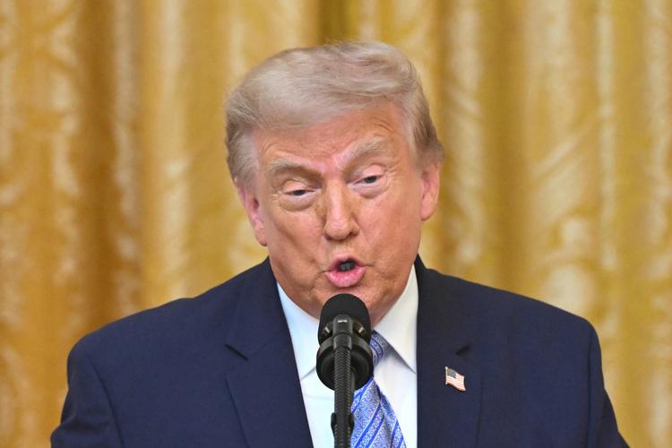 Trump alega que China interferiu nas eleições de 2020, que republicano perdeu para Biden