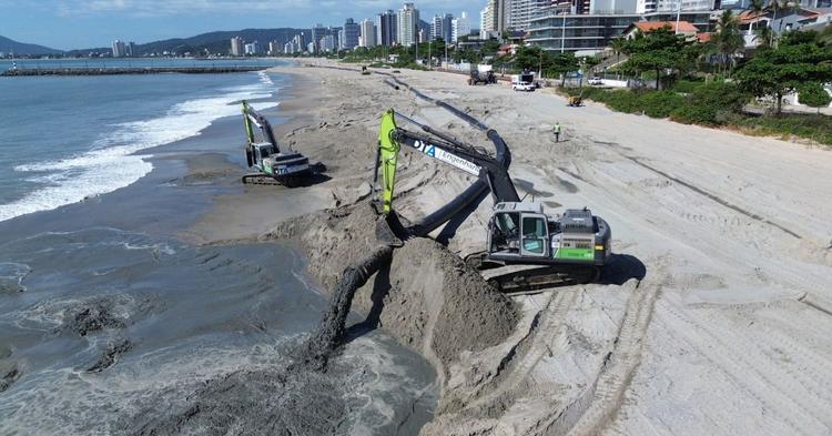 Obra de alargamento da praia é finalizada em Balneário Piçarras com ampliação de 30 metros na faixa de areia
