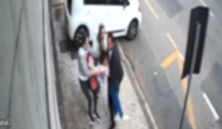 Homem tenta levar filha à força e agride avó e tia da menina em Juiz de Fora; VÍDEO