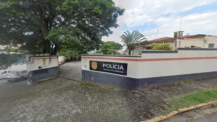 Homem é assassinado a tiros dentro de comércio em Aparecida, SP