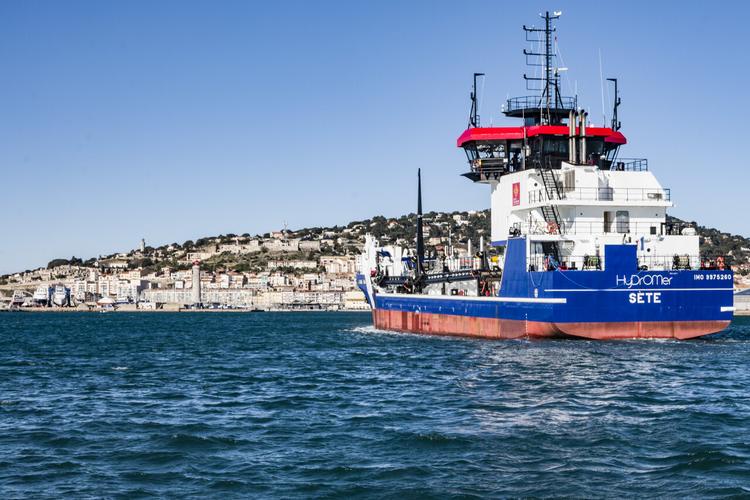 Le 5 mars, au matin, la barge Hydromer partie le 27 février de Concarnau est arrivée à Sète.