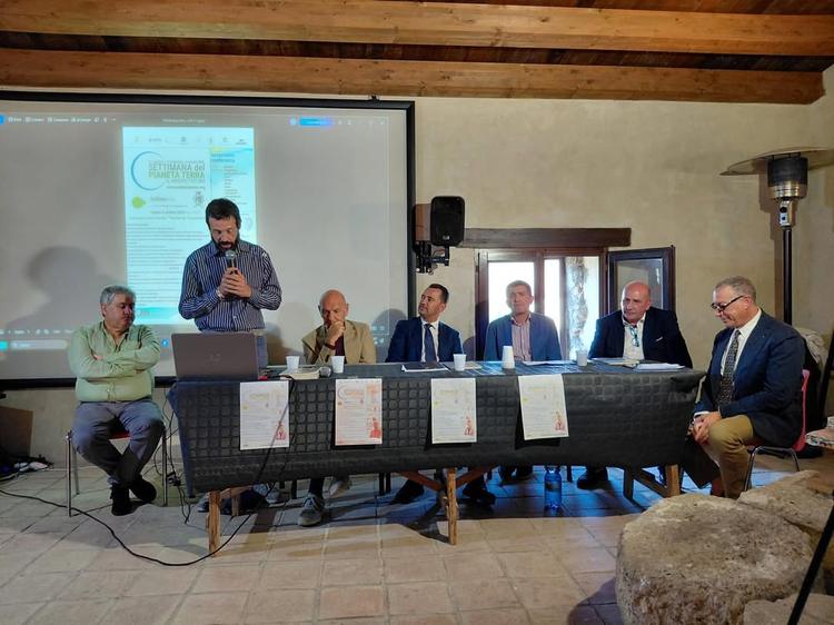 L'amministrazione comunale è stata presente ieri 3 ottobre all'incontro sul geosito della Grotta di Travertino, tenutosi...