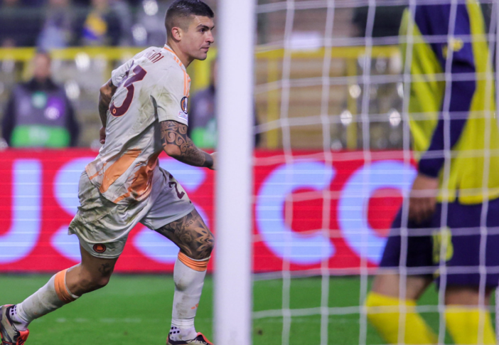 Roma formato Champions, Fiorentina-fantasma: 4-0 all'Olimpico. Giallorossi a -1 dalla Juve