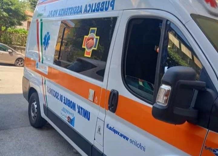 Incidente a Battipaglia: scontro auto-scooter, ferito un uomo