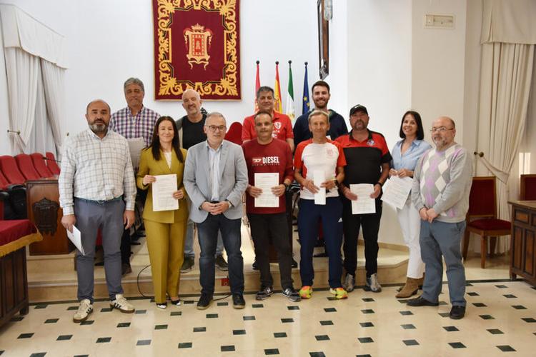 Firmados los convenios de colaboración del Ayuntamiento con Club Ciclista BTT Por Aquí Mismo, CD Baza Féminas, CD Ciudad de Baza, CD Dama de Baza, Club Atletismo Baza, Club Baloncesto Baza, Club de Tenis Cid Hiaya, Club Voleibol Baza, Club Balonmano Basti-Baza