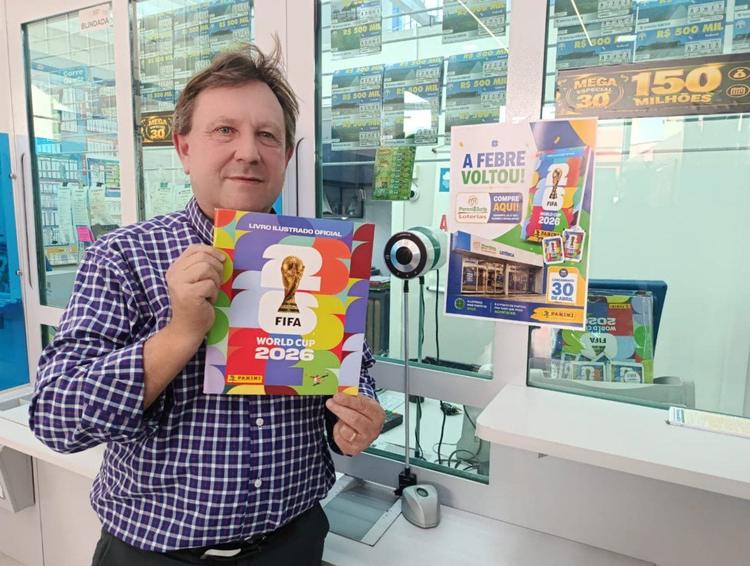 Álbum da Copa “A Febre Voltou” chega às lotéricas com edição histórica de 48 seleções