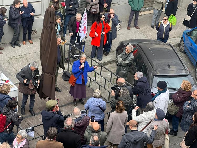 San Gallo: case aperte, “Testimoniate lo scempio”