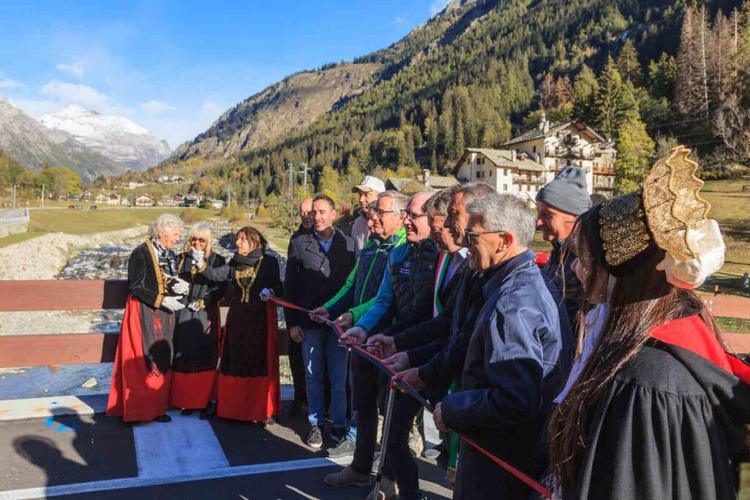 Gressoney-Saint-Jean inaugurazione nuovo ponte