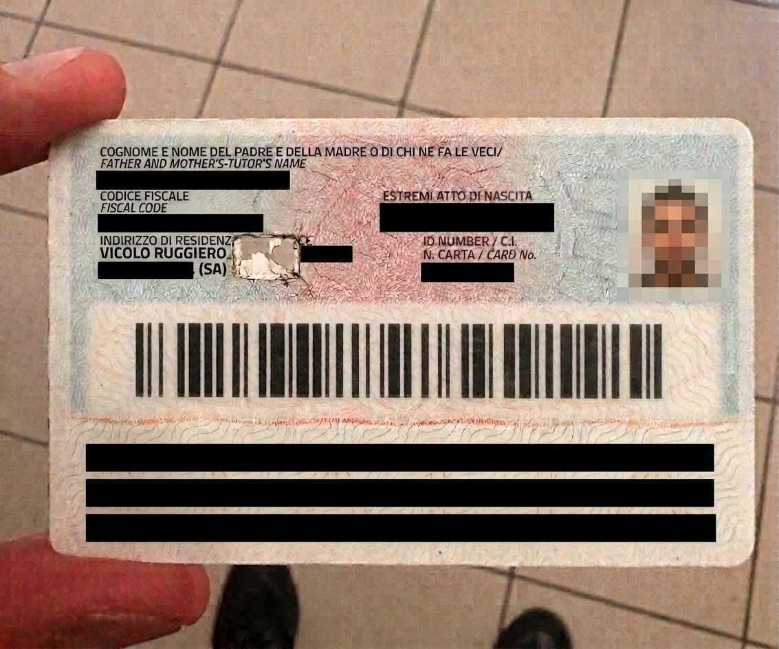 Eboli, controlli della Polizia Municipale: sequestrata una carta d’identità manomessa