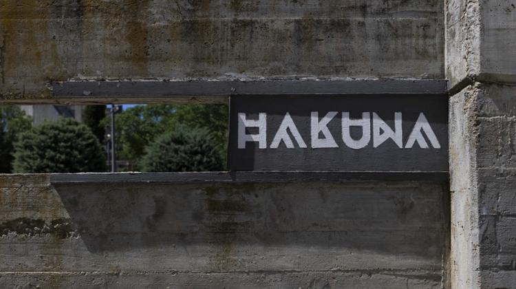 Entrada a la sede de Hakuna en Las Rozas (Madrid)