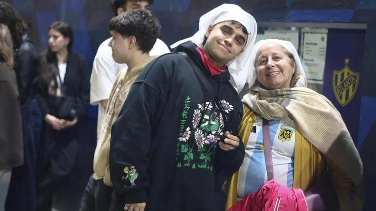 Los argentinos se reconcilian con Rosalia durante unos conciertos cargados de emotividad