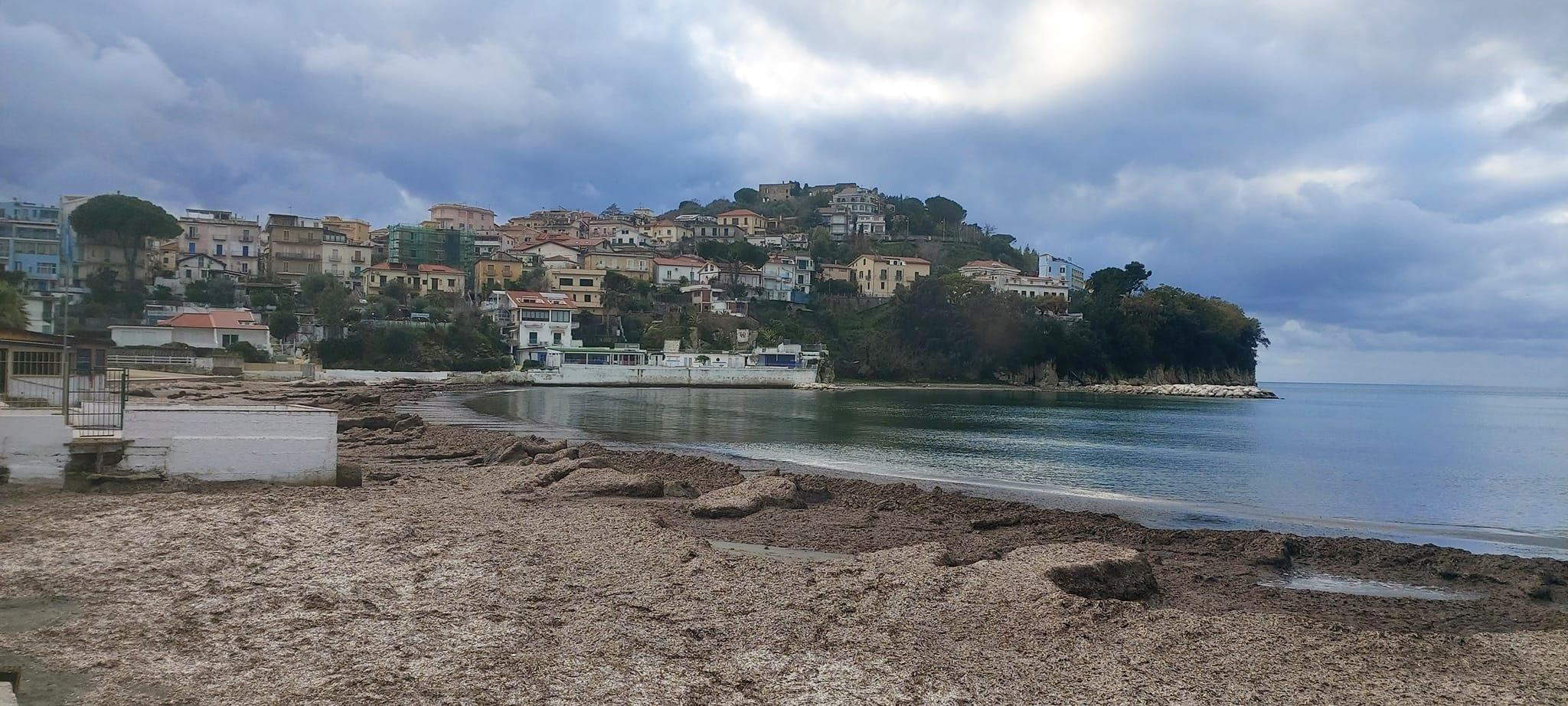 Turismo ad Agropoli, “spiagge nel degrado e ritardi amministrativi”: la denuncia di Raffaele Pesce