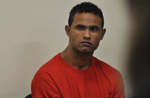 Ex-goleiro Bruno é transferido para presídio de Bangu, no Rio
