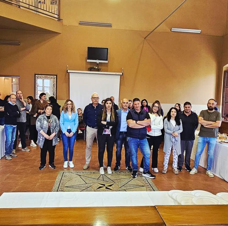 🎉 Quest'oggi abbiamo festeggiato insieme agli ex Tirocinanti TIS il loro nuovo contratto di lavoro da dipendenti pubbli...