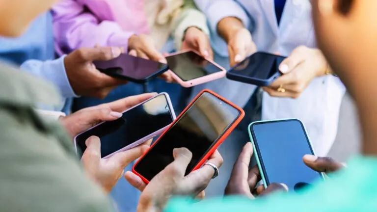 Gobierno extiende plazo para registrar líneas telefónicas