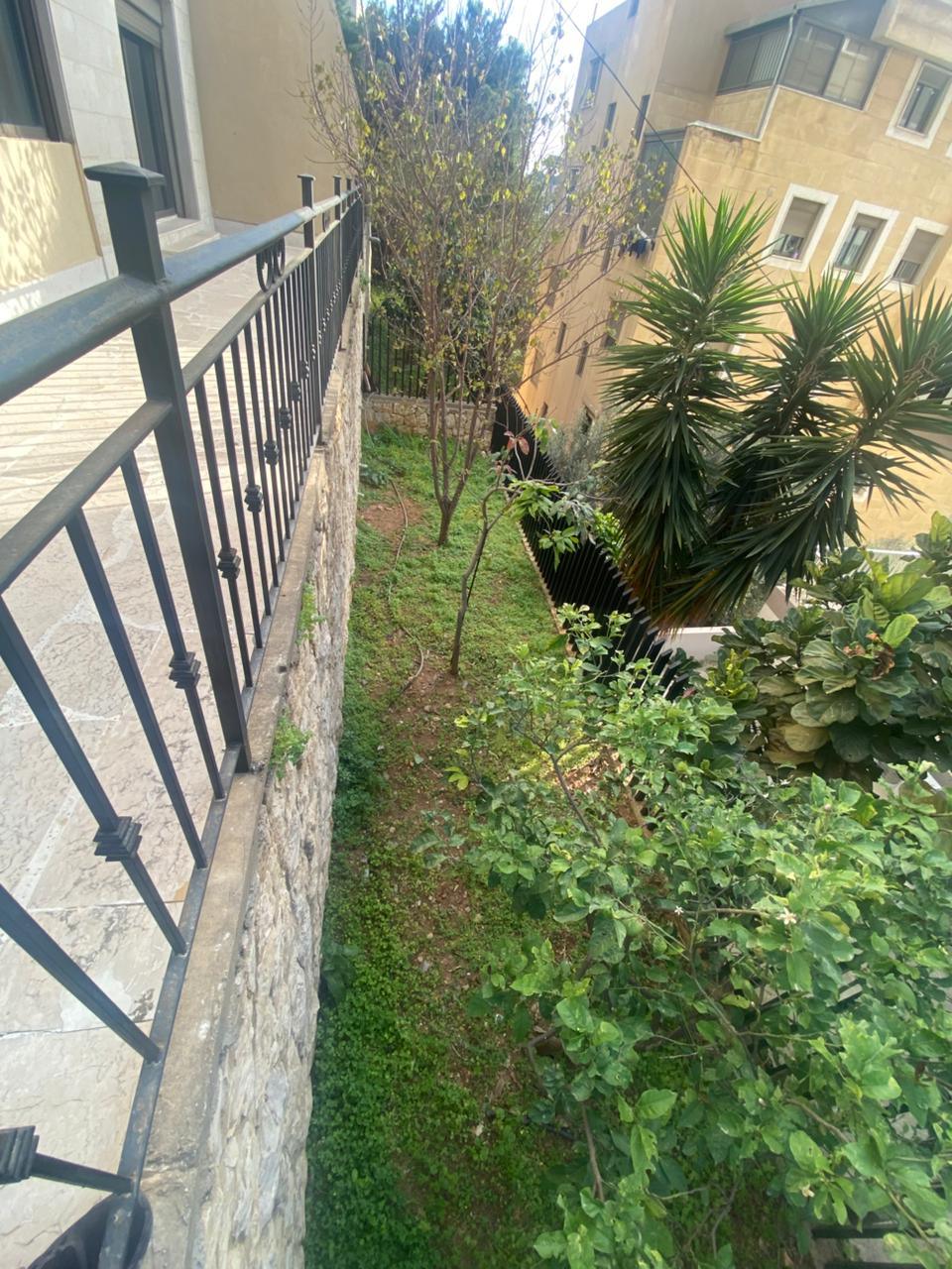 For Sale: Apartment in Dbayeh
