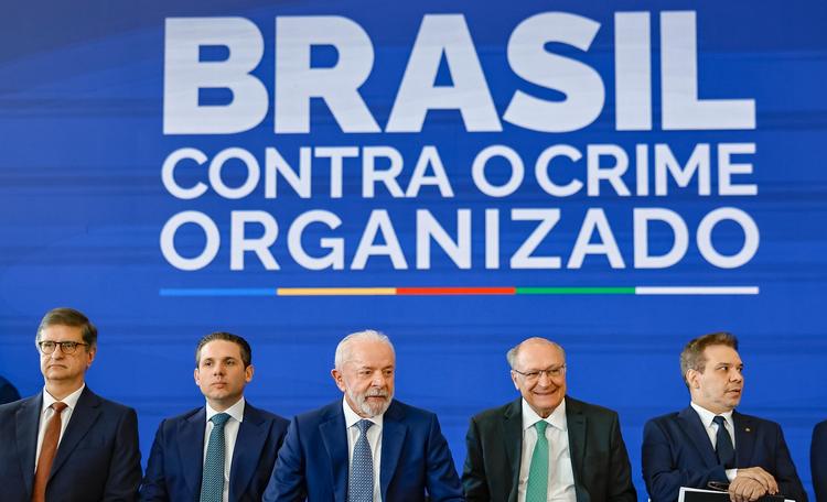 O desafio de enfrentar o crime organizado no Brasil - O Assunto #1718