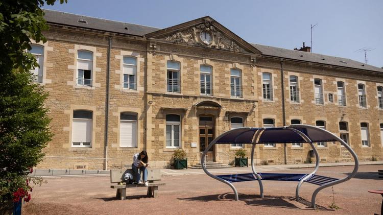 Dijon à travers le temps – Le lycée Hippolyte Fontaine