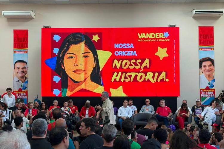 PT lança Fábio Trad como candidato ao governo de MS