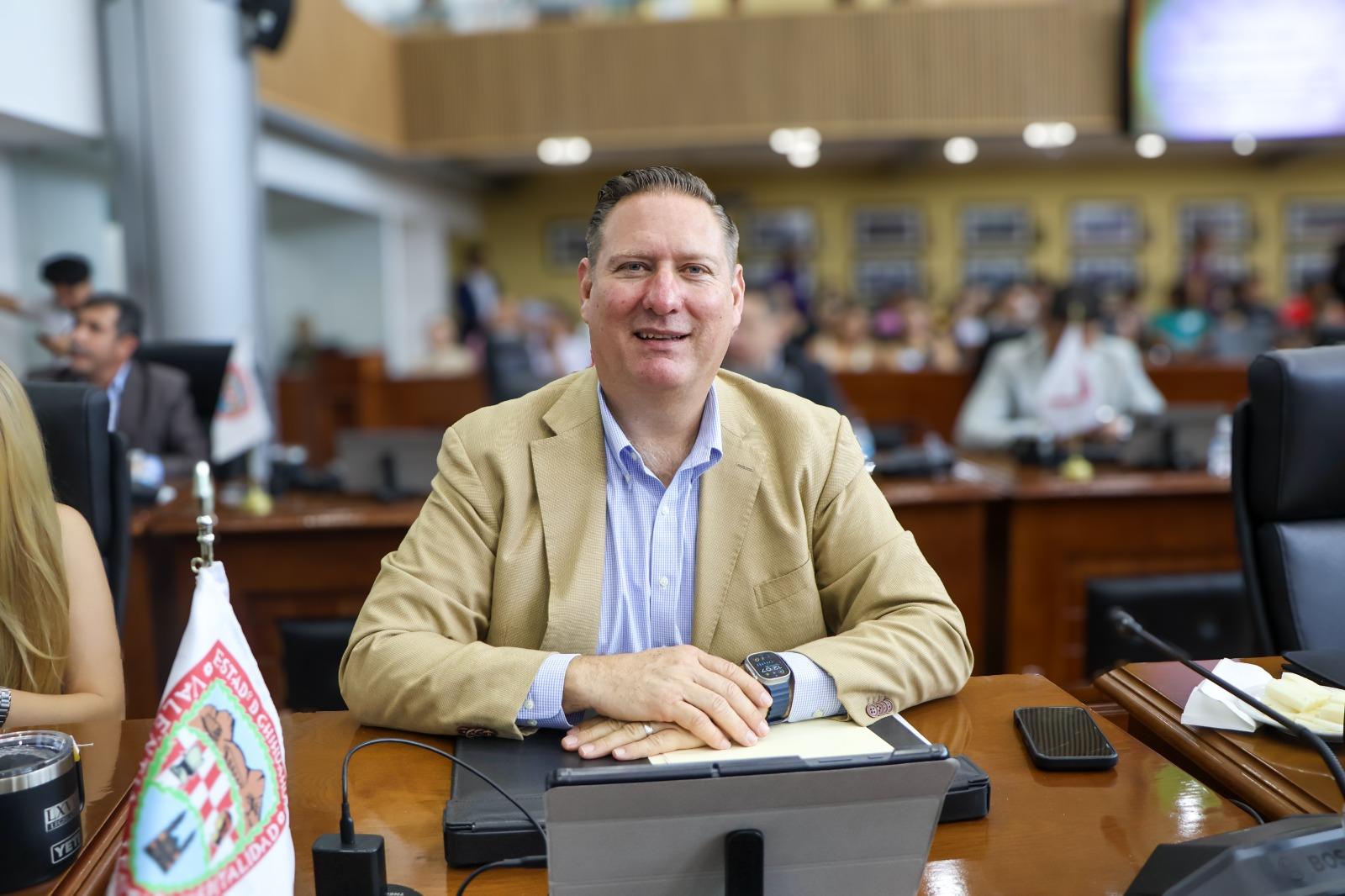 Presenta Carlos Olson iniciativa para reconocer al rodeo, la charrería y la cultura vaquera como patrimonio cultural de Chihuahua